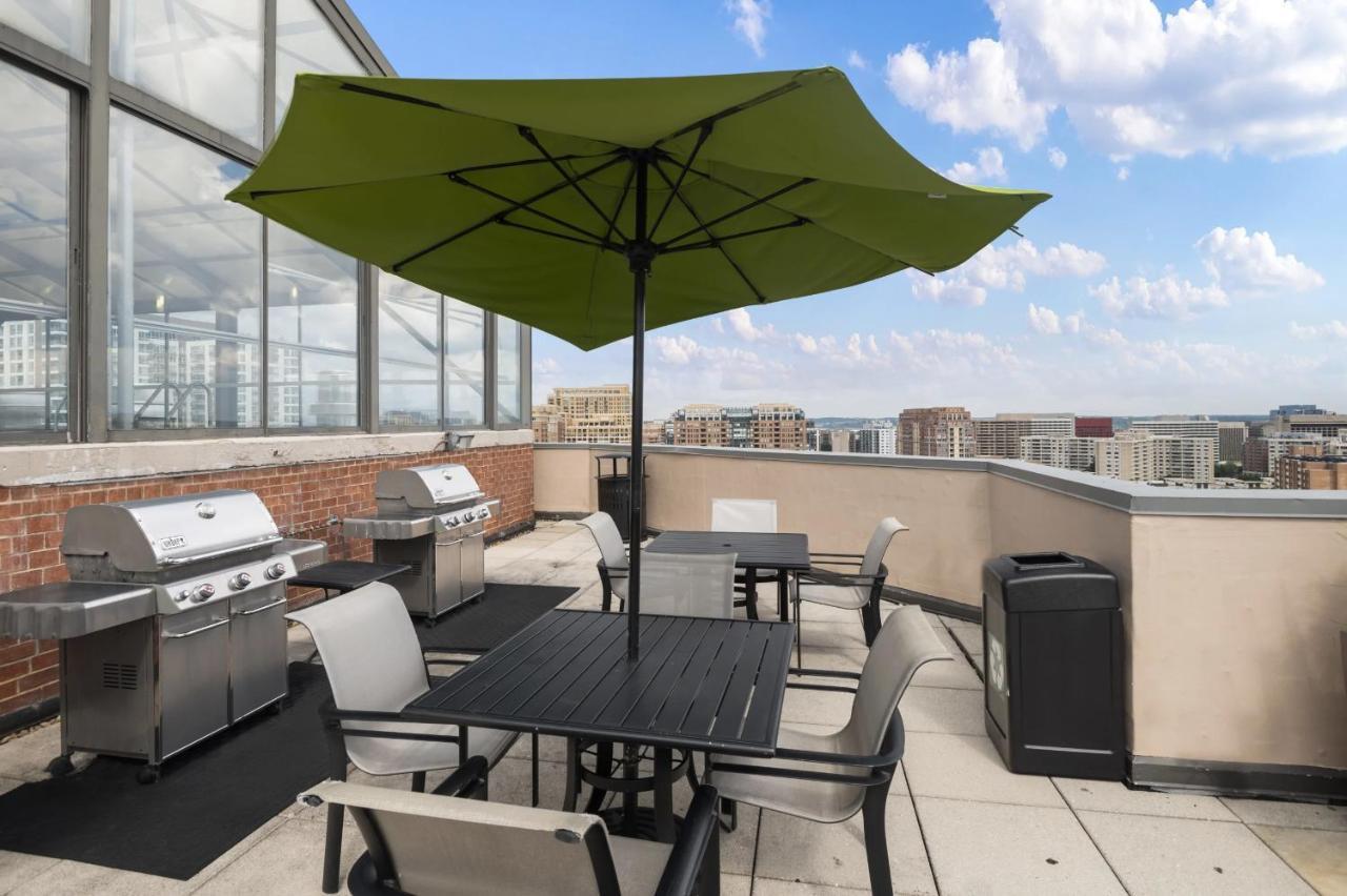 Stylish And Charming Apartment In Pentagon City Арлингтън Екстериор снимка