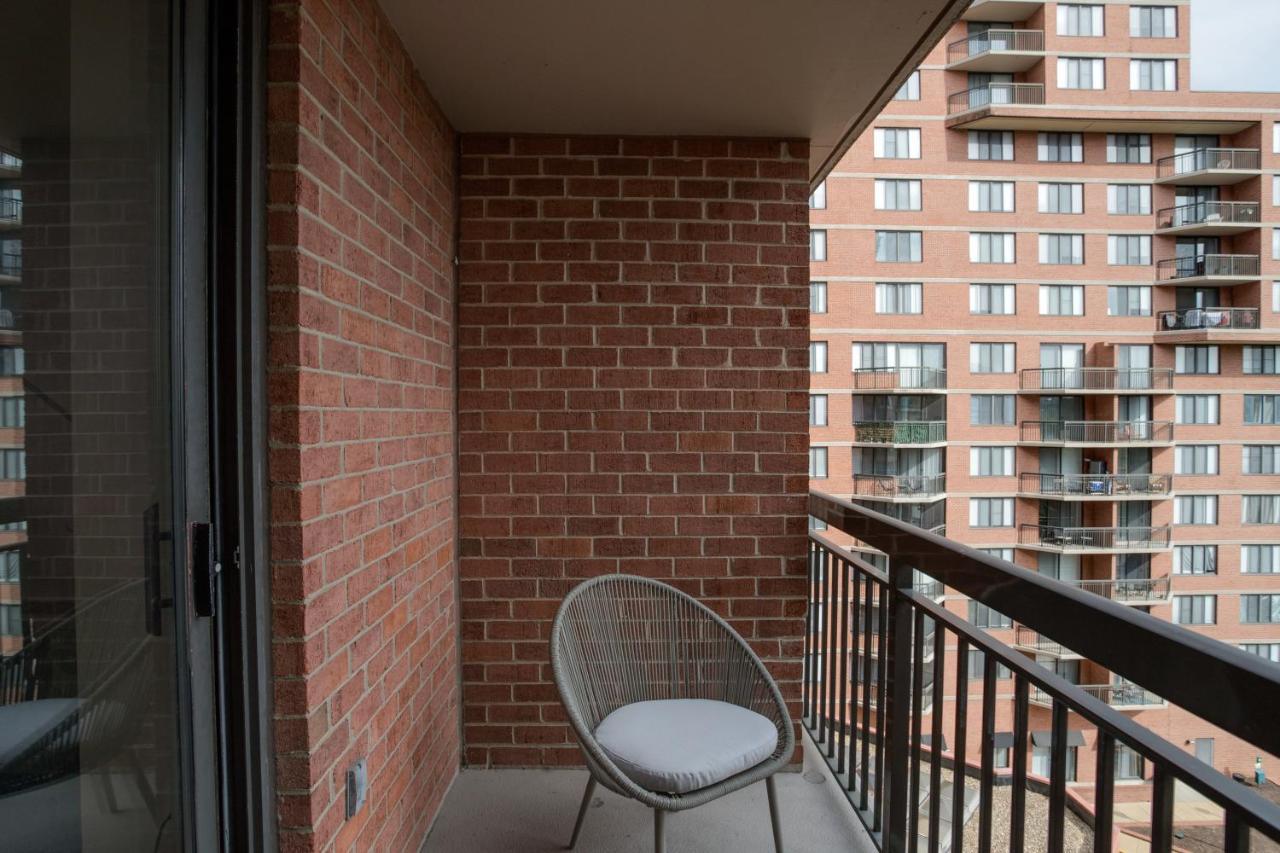 Stylish And Charming Apartment In Pentagon City Арлингтън Екстериор снимка